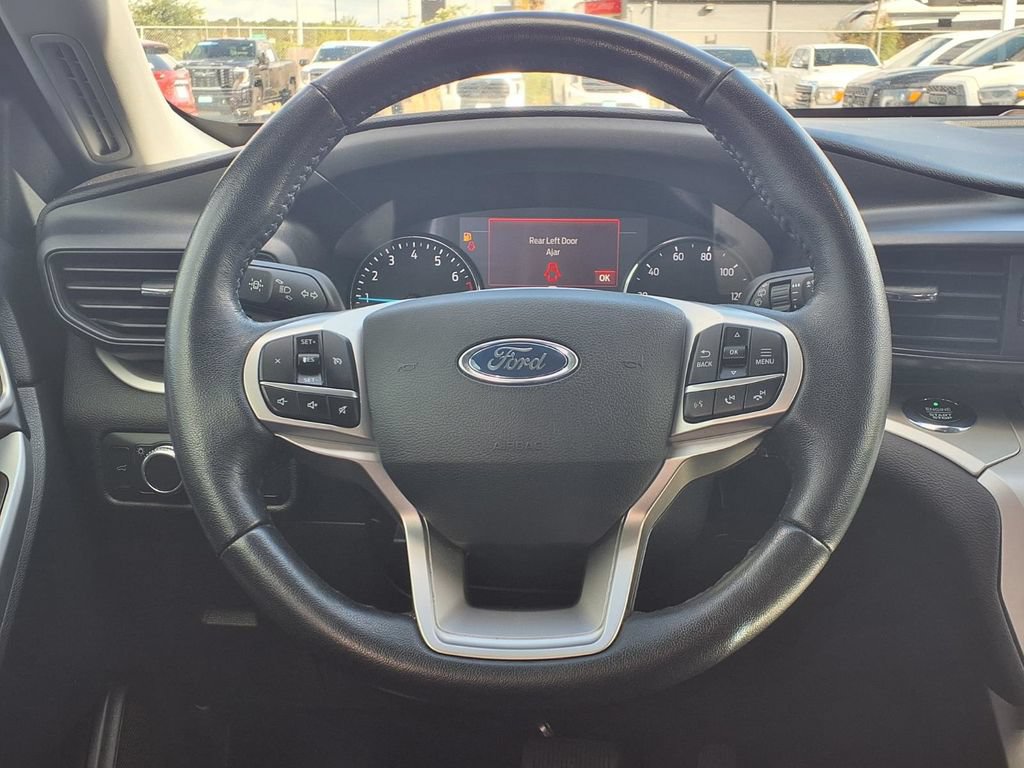 Used 2021 Ford Explorer XLT RWD image 15