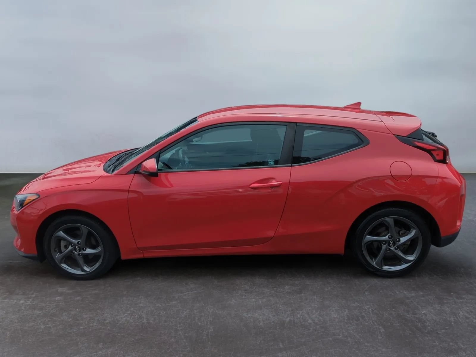 Used 2019 Hyundai Veloster 2.0 FWD image 2
