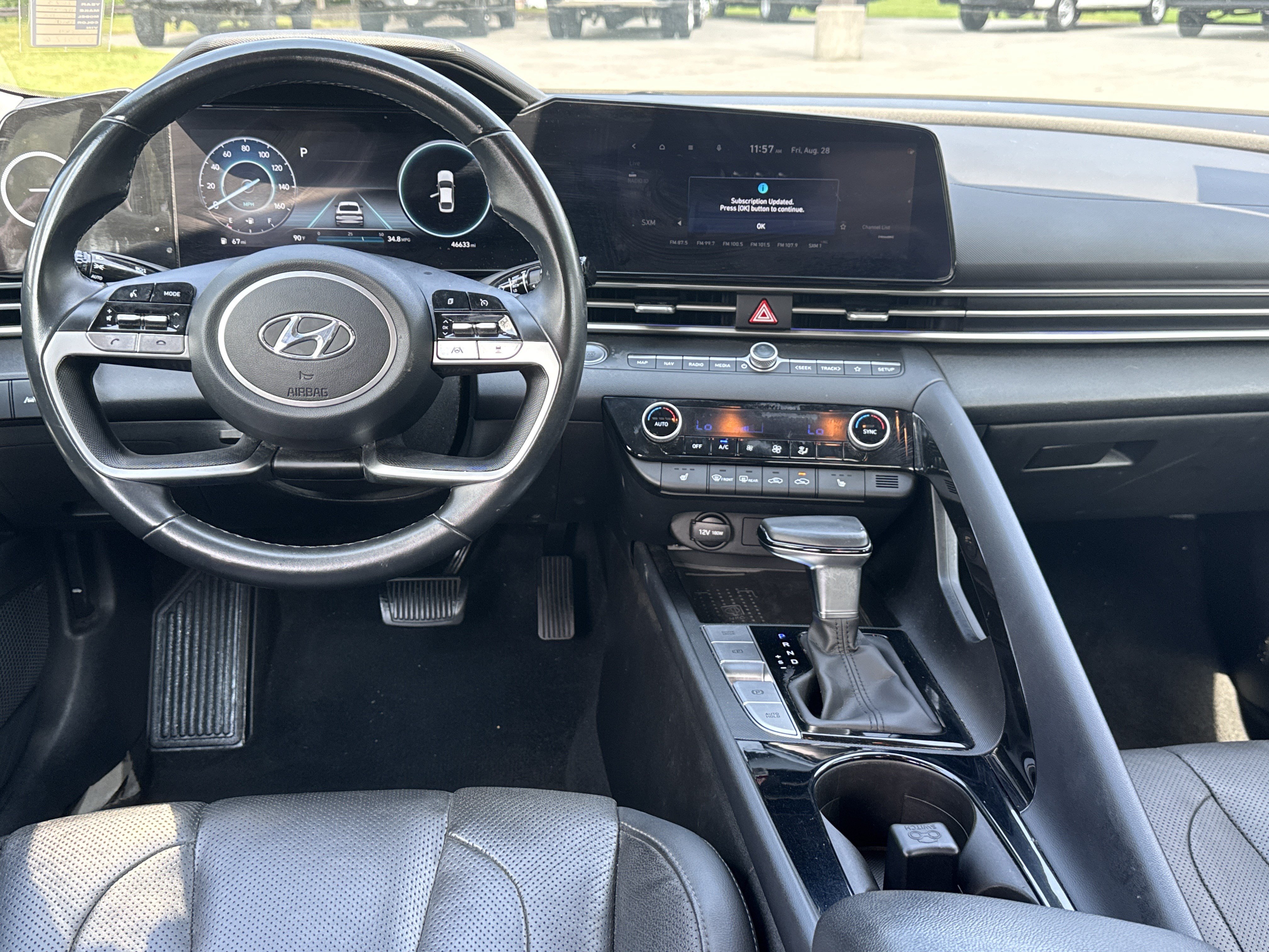 Used 2023 Hyundai Elantra Limited FWD image 18