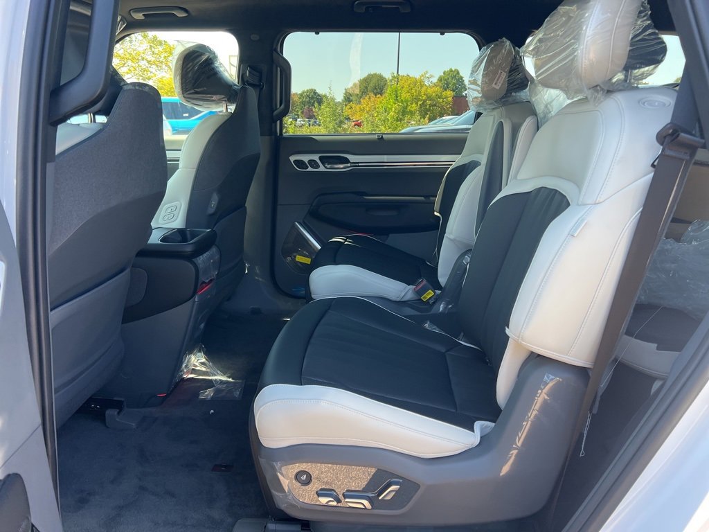 New 2026 Kia EV9 GT-Line image 12