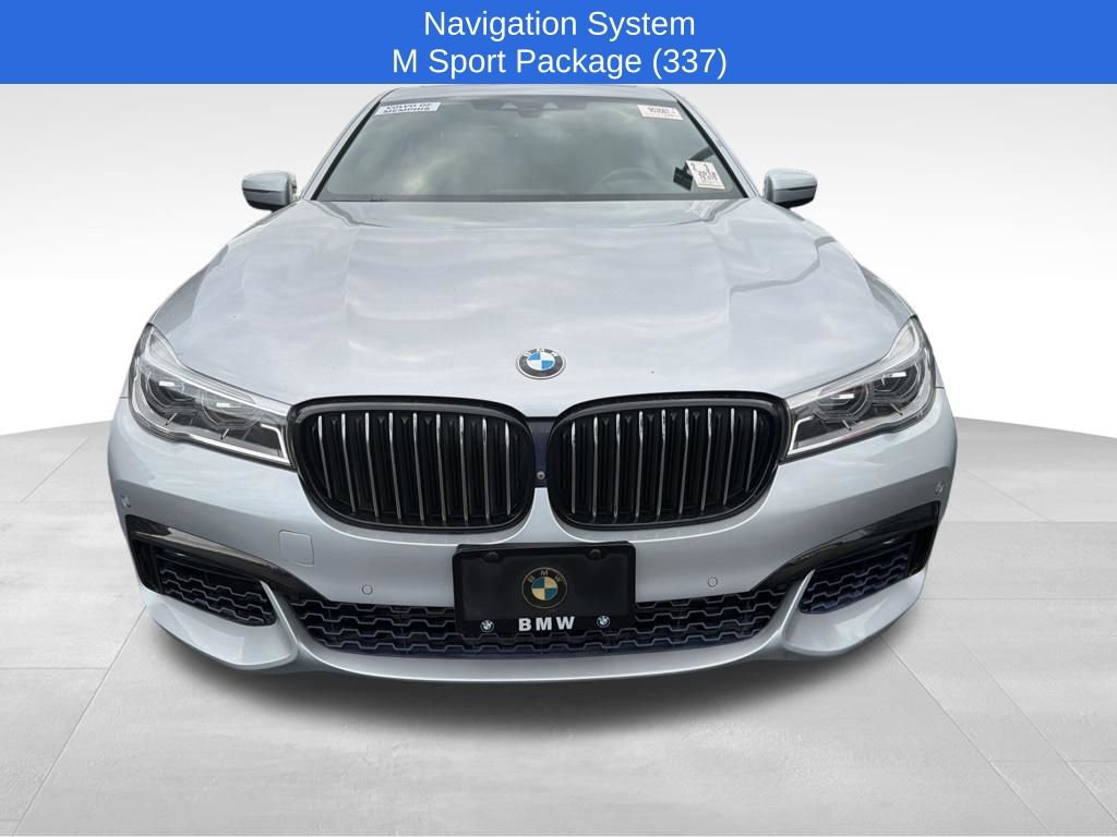 Used 2018 BMW 750i w/ M Sport Package image 2