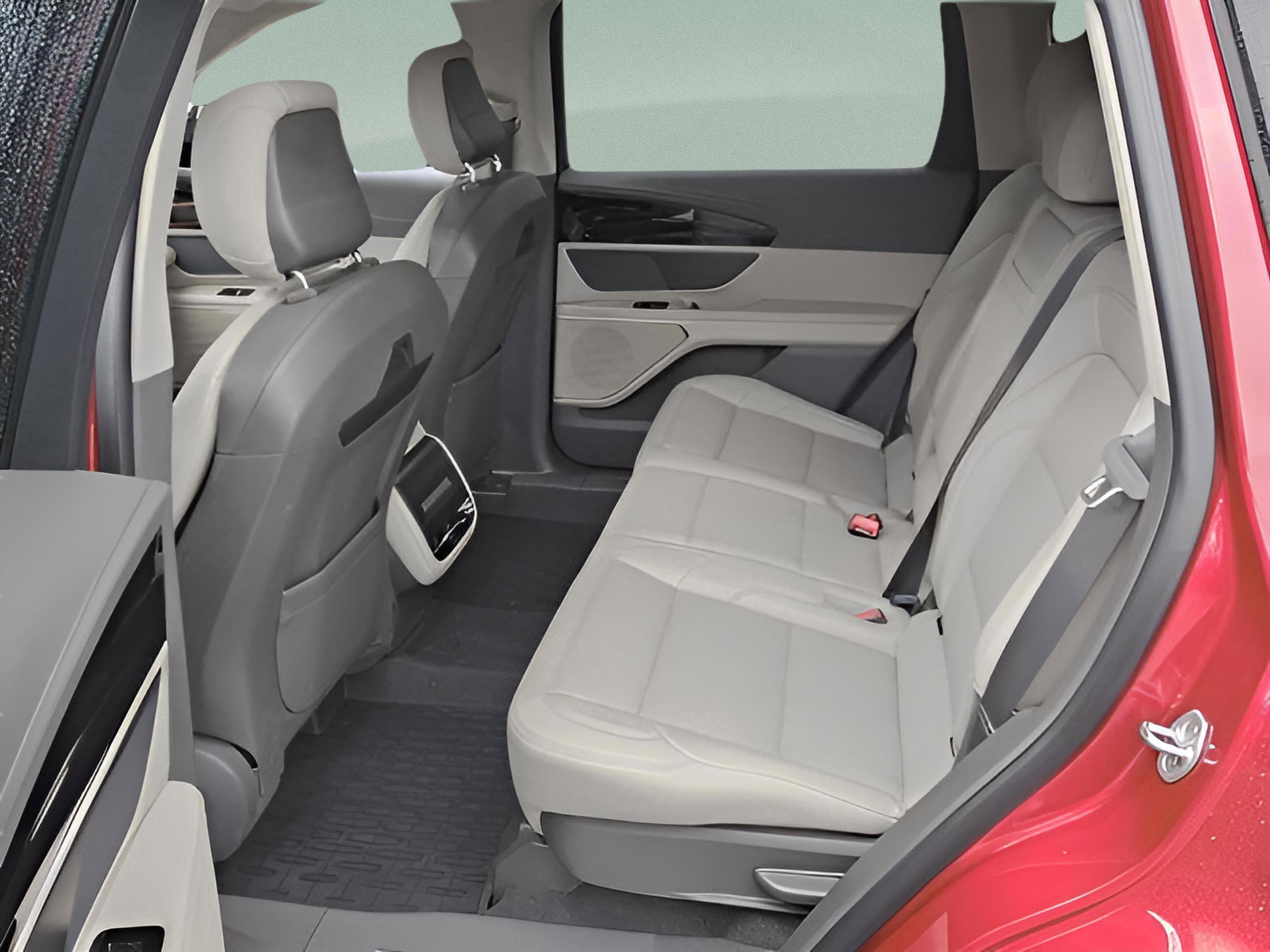 Used 2024 Lincoln Nautilus Premier image 17