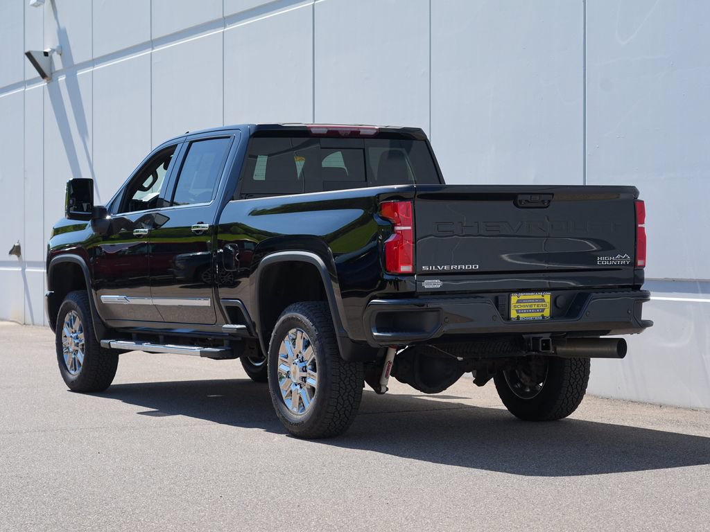 Used 2024 Chevrolet Silverado 3500 High Country w/ High Country Premium Package AWD/4WD image 5