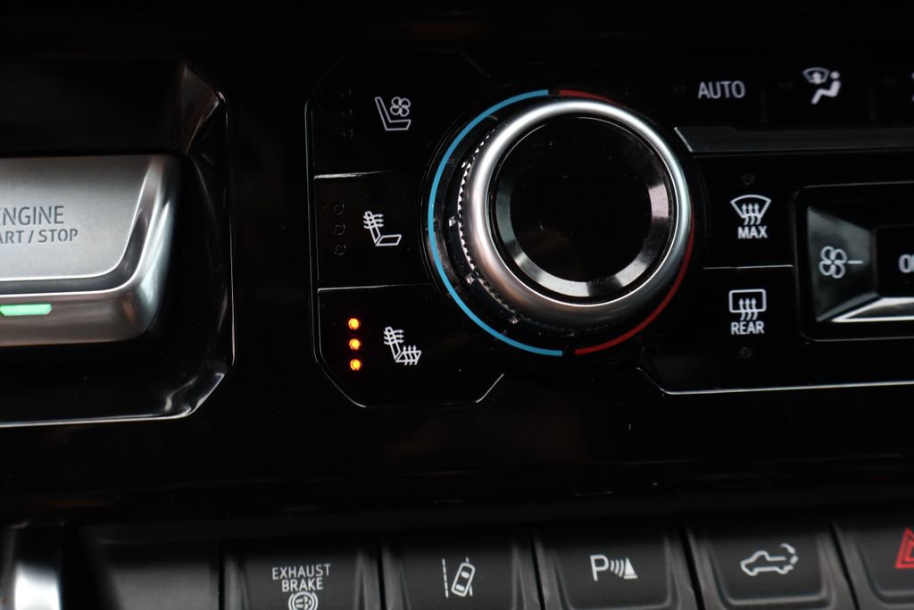 Used 2024 GMC Sierra 2500 Denali w/ Denali Reserve Package image 39