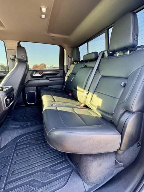 Used 2025 GMC Sierra 3500 SLT w/ SLT Convenience Package image 13