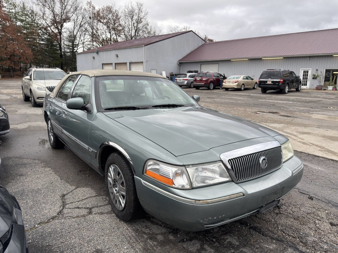 Used 2005 Mercury Grand Marquis GS image 7