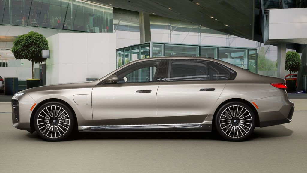 Used 2026 BMW 750e xDrive 750e xDrive w/ Executive Package image 31