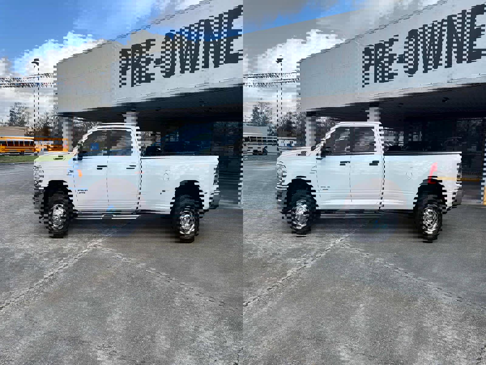 Used 2024 RAM 3500 Big Horn image 13