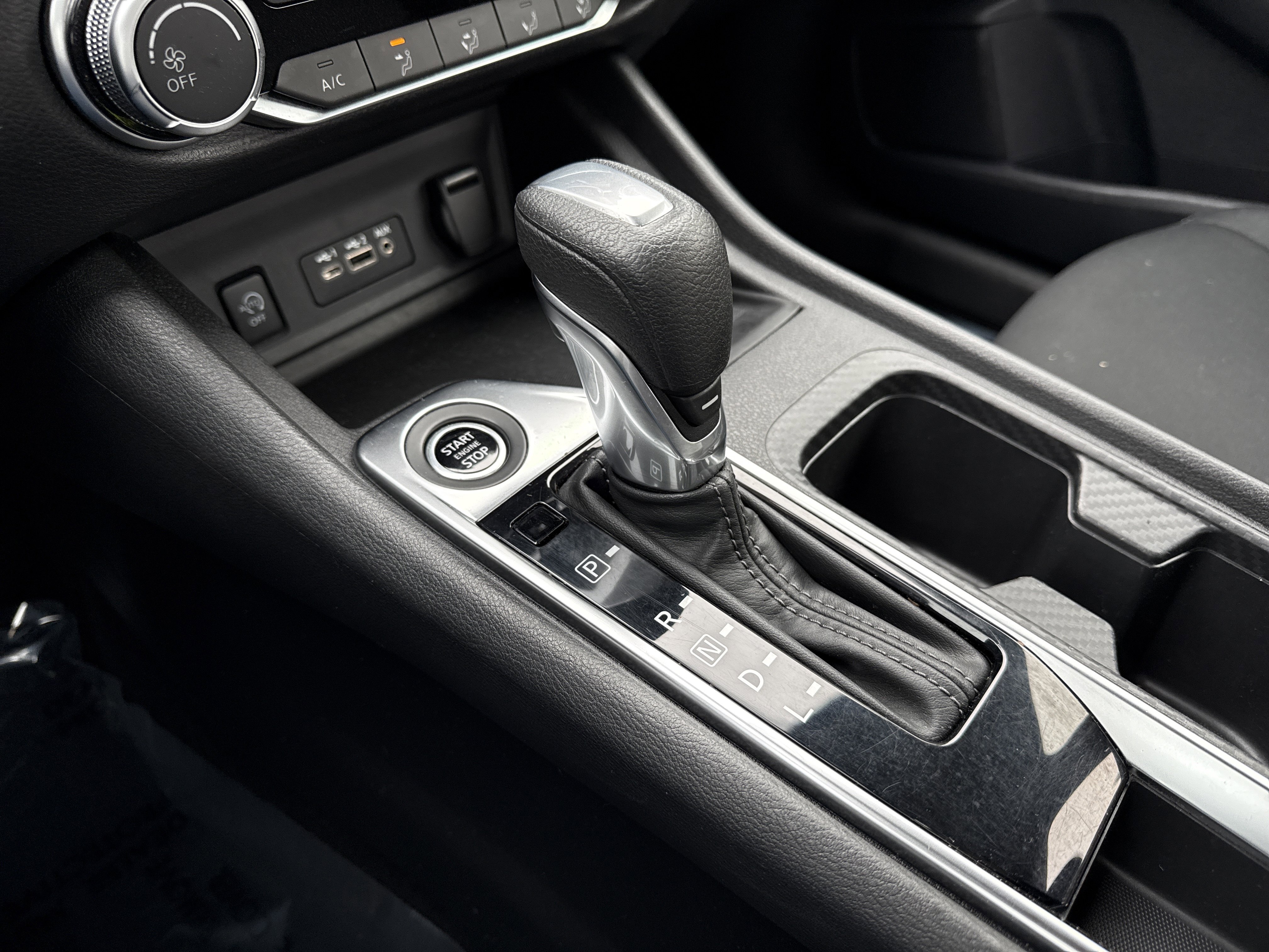 Used 2024 Nissan Sentra SV image 23