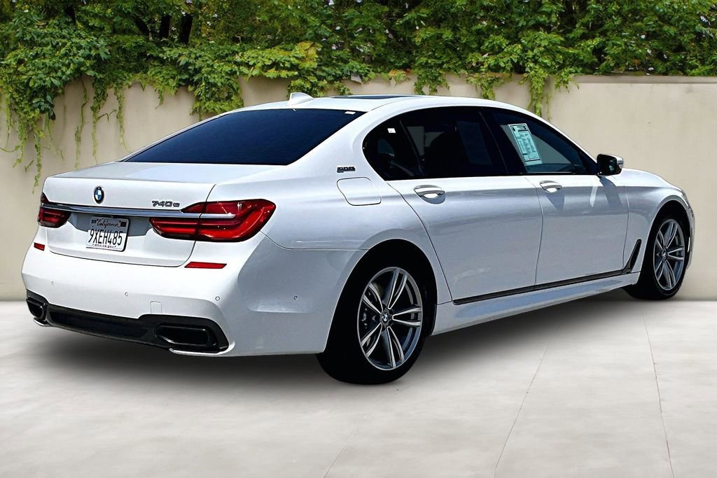 Used 2017 BMW 740e xDrive AWD/4WD image 5