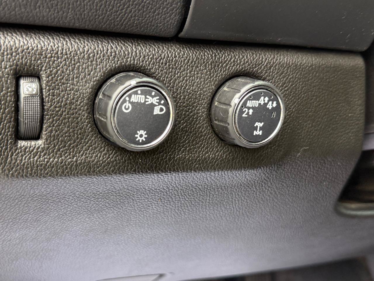 Used 2022 Chevrolet Colorado LT w/ Fleet Safety Package AWD/4WD image 24