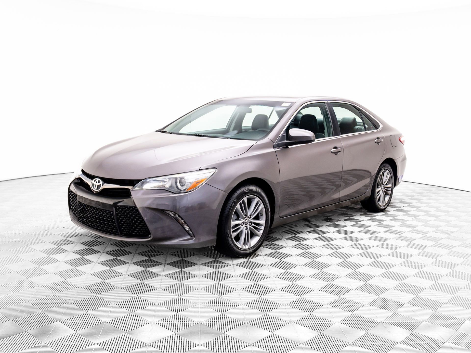 Used 2017 Toyota Camry XLE