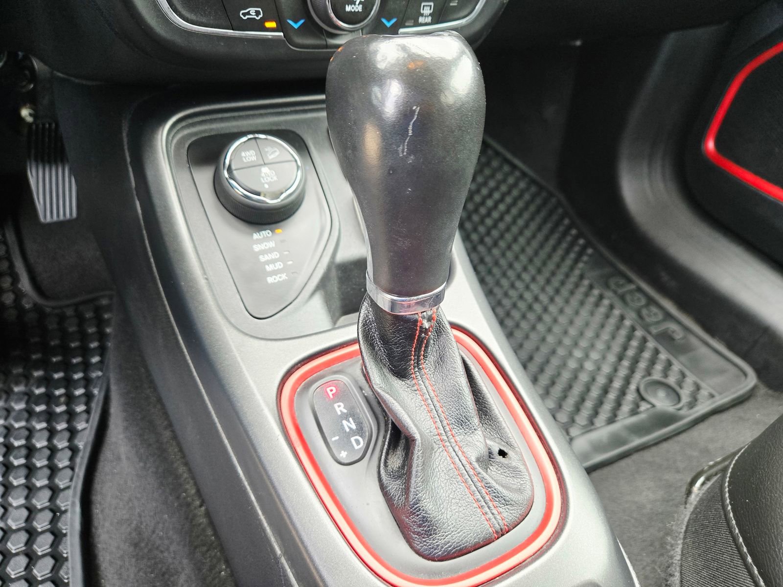 Used 2021 Jeep Compass Trailhawk AWD/4WD image 19
