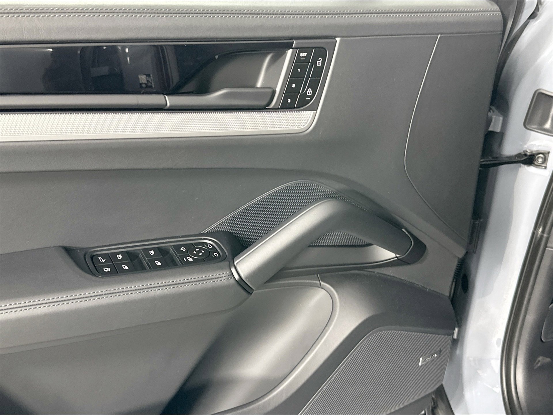 New 2026 Porsche Cayenne S image 32