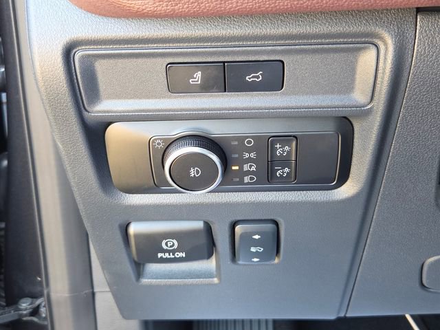 Used 2024 Ford Expedition Limited image 26