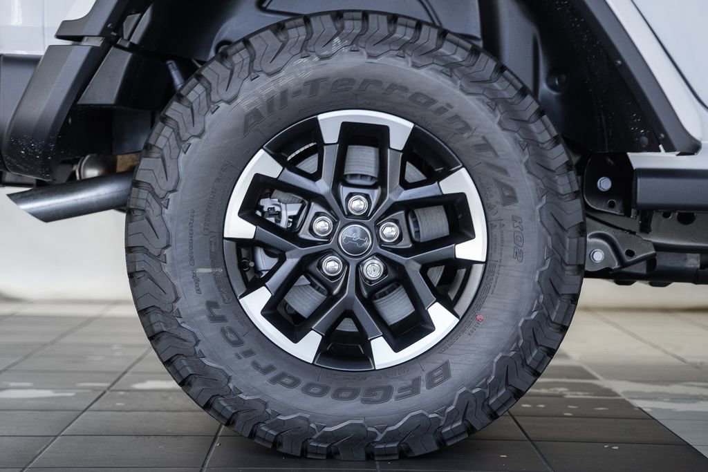 New 2025 Jeep Wrangler Unlimited Rubicon 4xe image 17