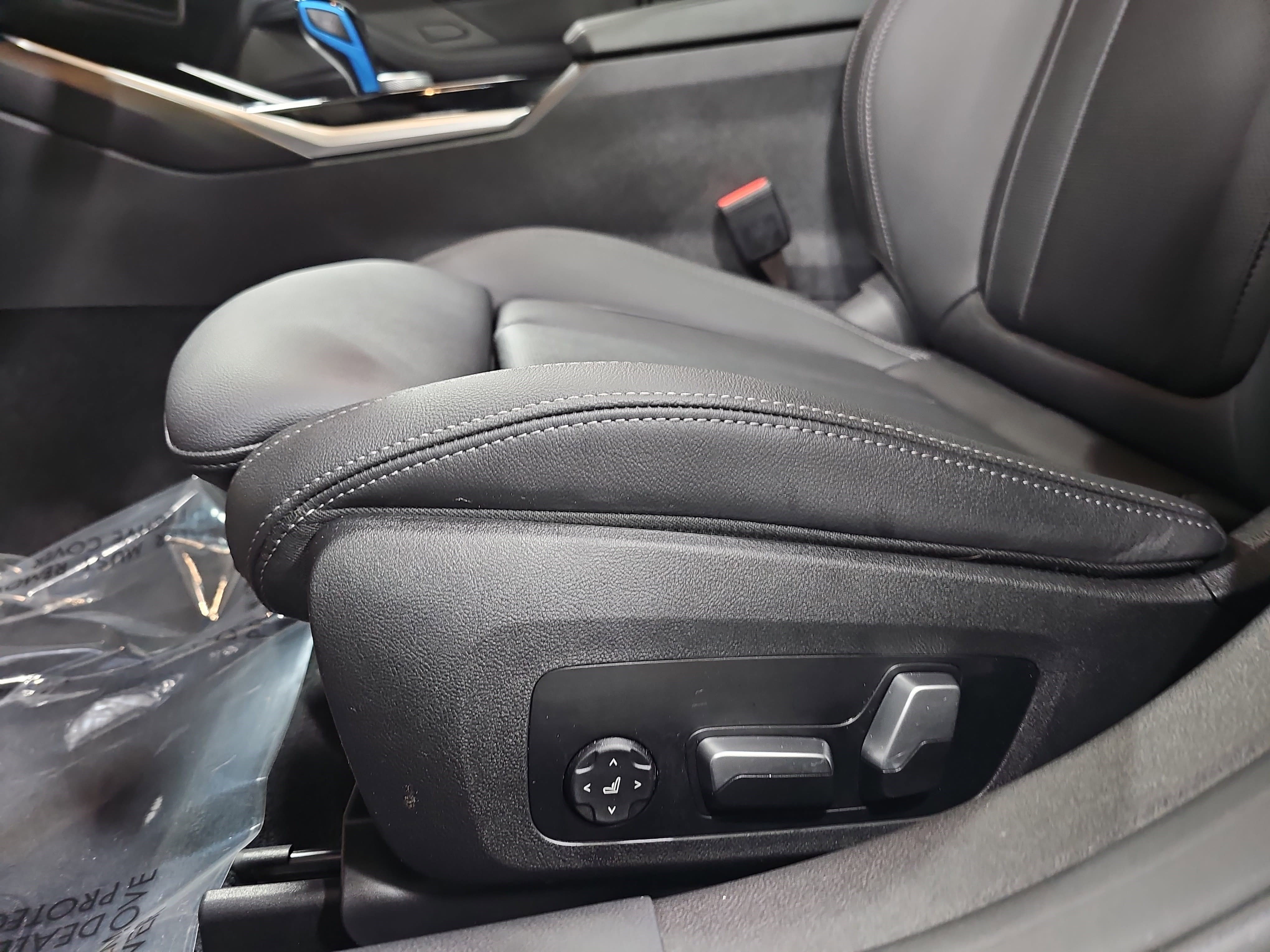 Certified 2023 BMW i4 eDrive35 w/ Premium Package image 31