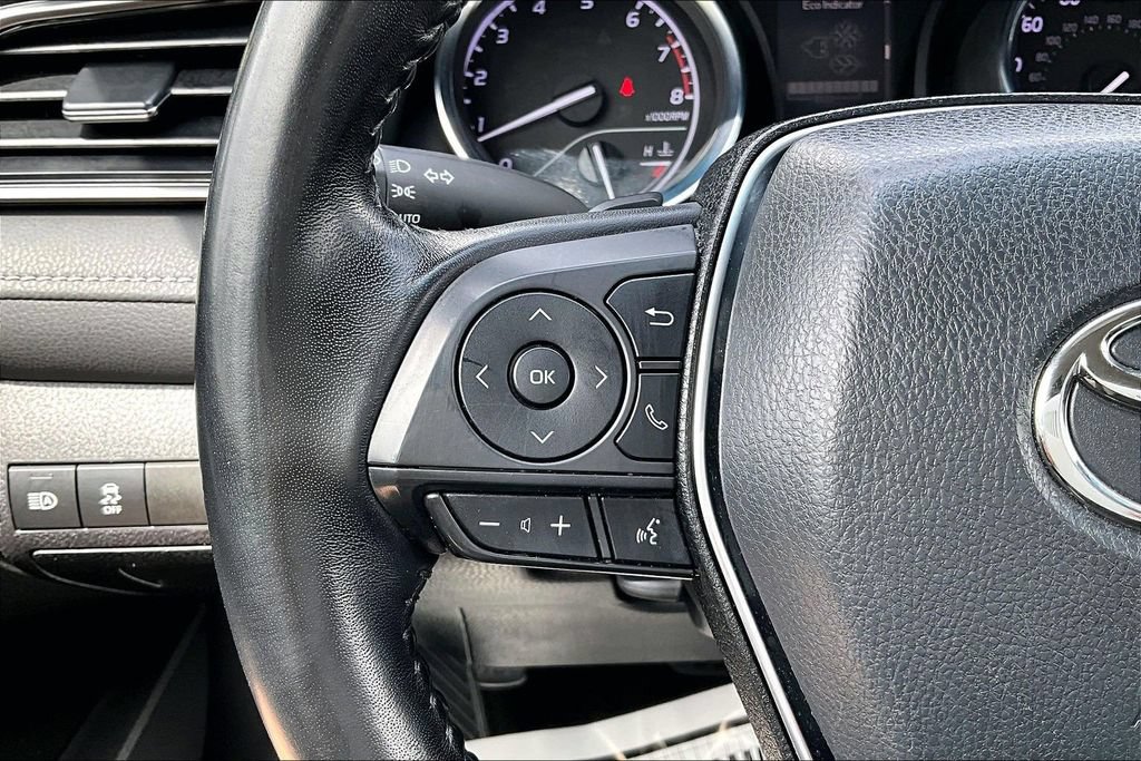 Used 2019 Toyota Camry SE FWD image 17