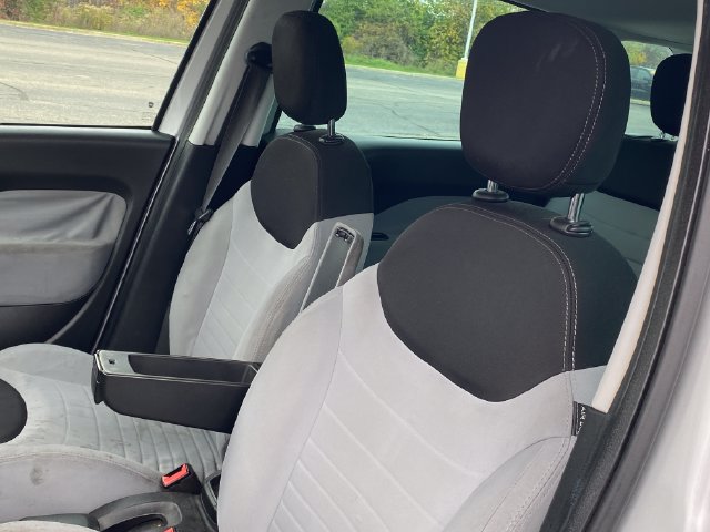 Used 2014 FIAT 500L Easy FWD image 6