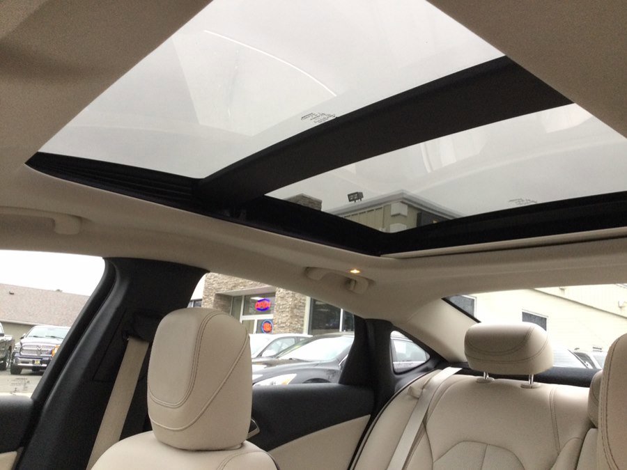 Used 2015 Chrysler 200 C w/ Navigation & Sound Group I image 31