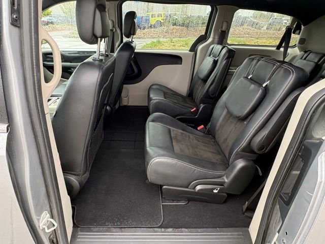 Used 2019 Dodge Grand Caravan SXT FWD image 24
