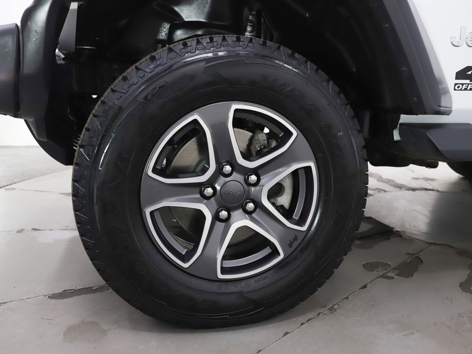 Used 2020 Jeep Wrangler Sport image 26