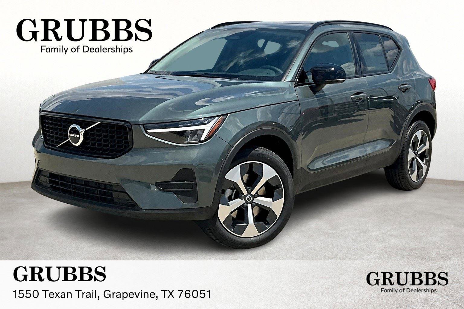 New 2026 Volvo XC40 B4 Core w/ Climate Package