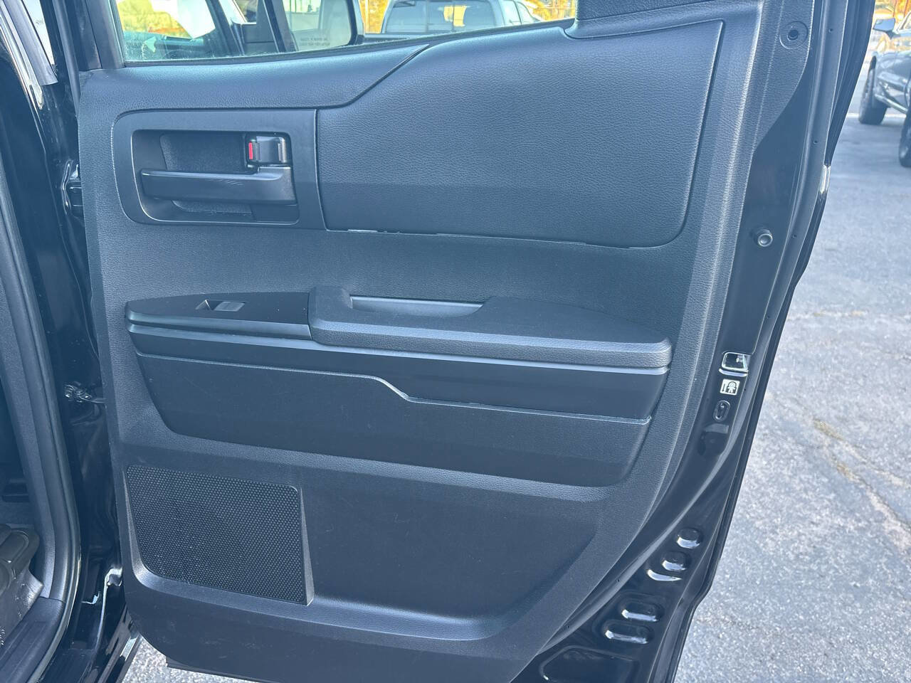 Used 2017 Toyota Tundra SR image 20