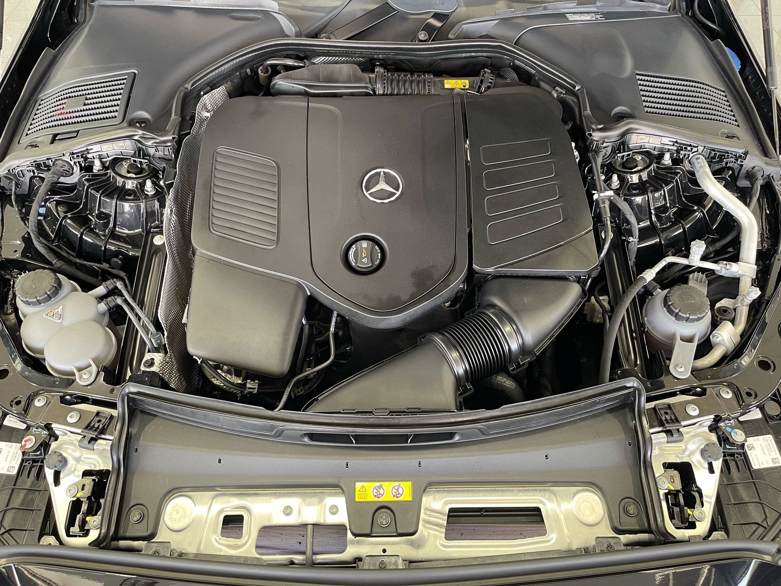 Used 2024 Mercedes-Benz C 300 Sedan w/ AMG Line w/ Night Package image 19