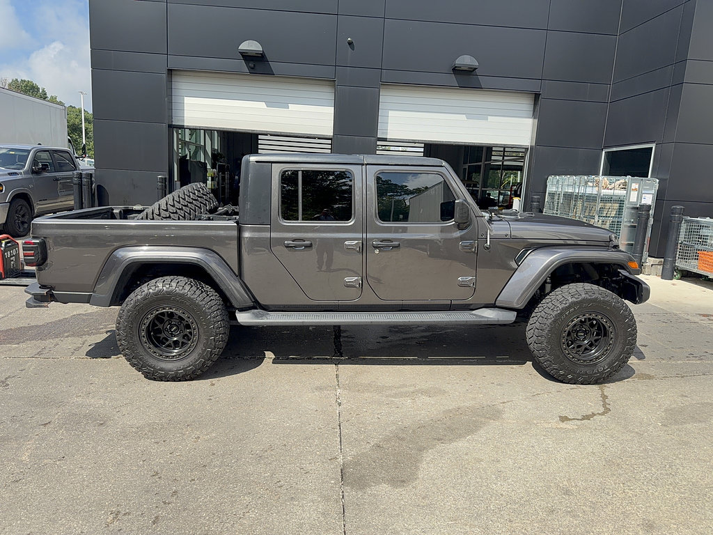 Used 2021 Jeep Gladiator Overland w/ Cold Weather Group AWD/4WD image 4