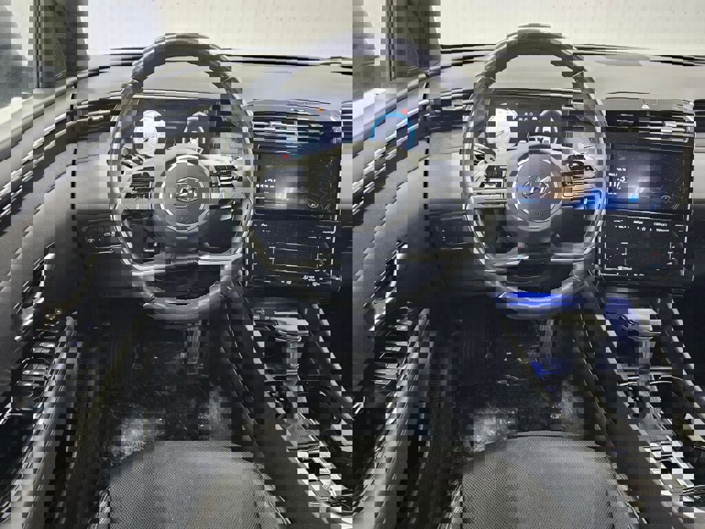 Used 2022 Hyundai Santa Cruz Limited image 16