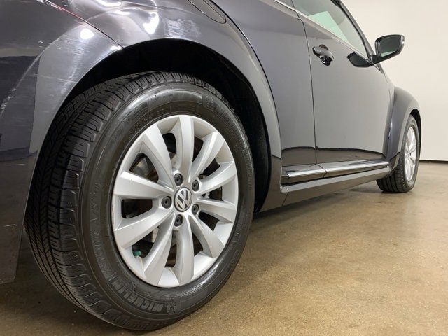 Used 2018 Volkswagen Beetle 2.0T S image 33