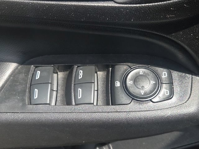 Used 2020 Chevrolet Equinox LT FWD image 23