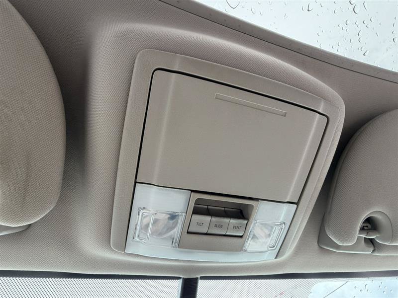 Used 2010 Lincoln Navigator 4WD image 36