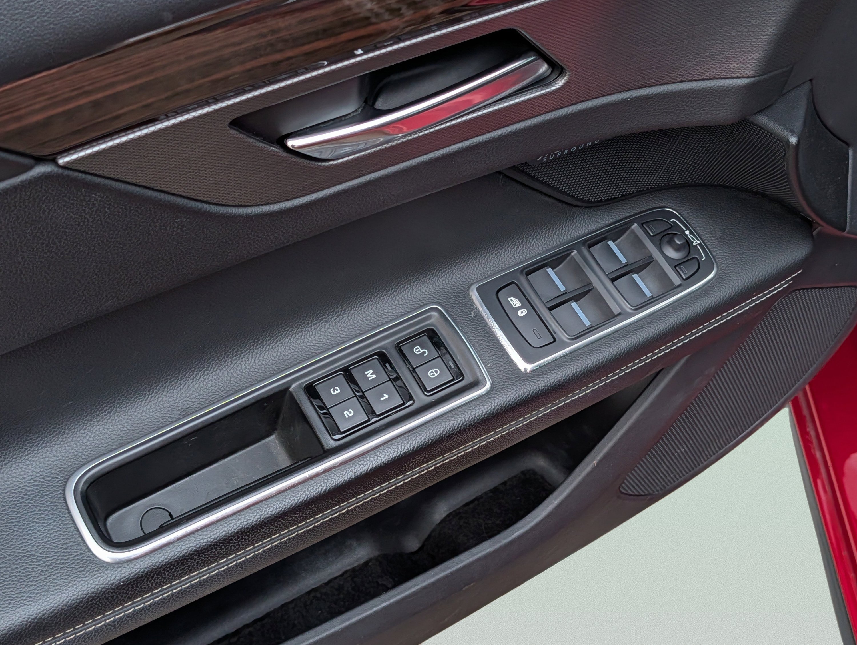 Used 2018 Jaguar XF S RWD image 17
