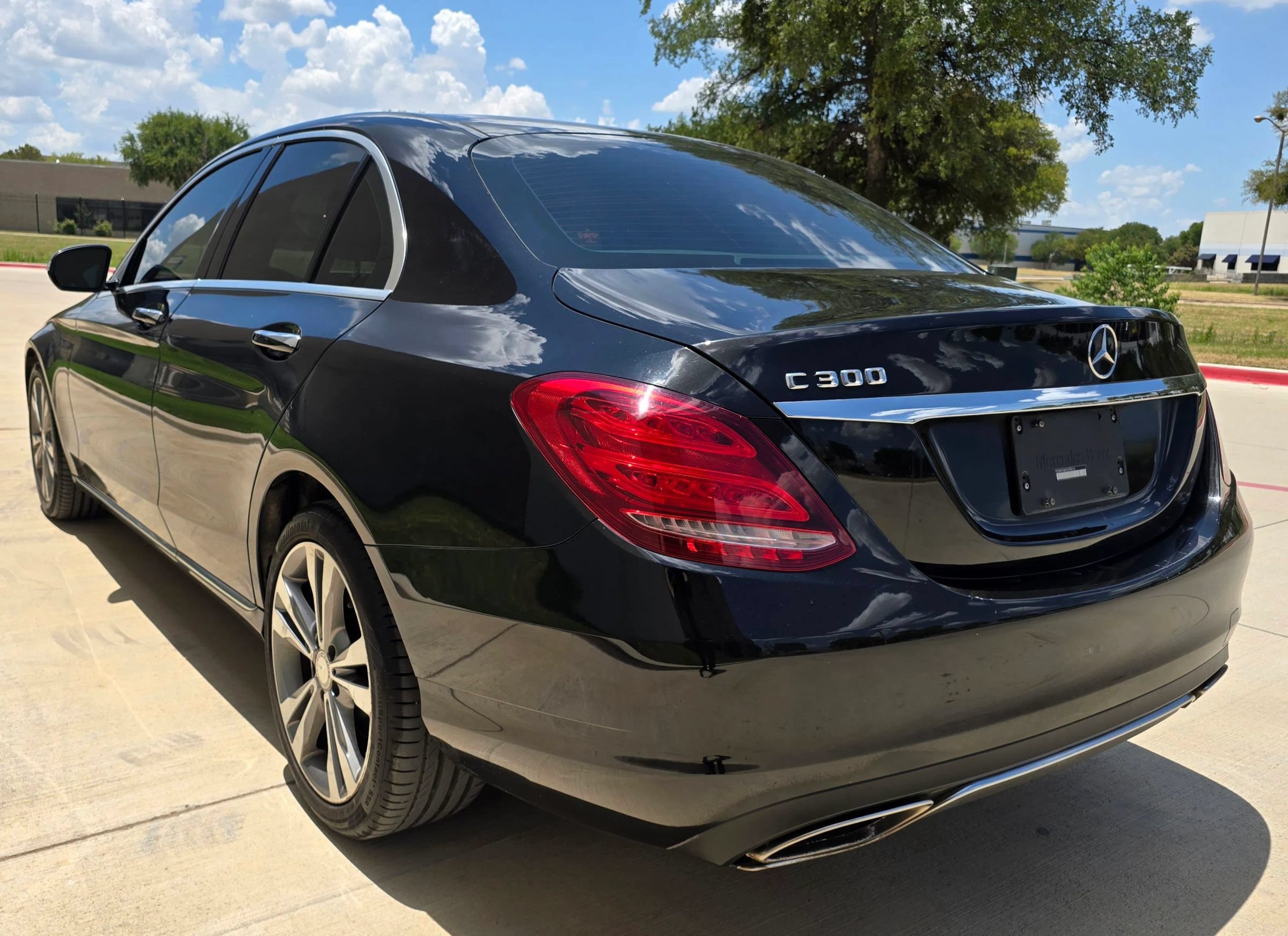 Used 2015 Mercedes-Benz C 300 Sedan image 6