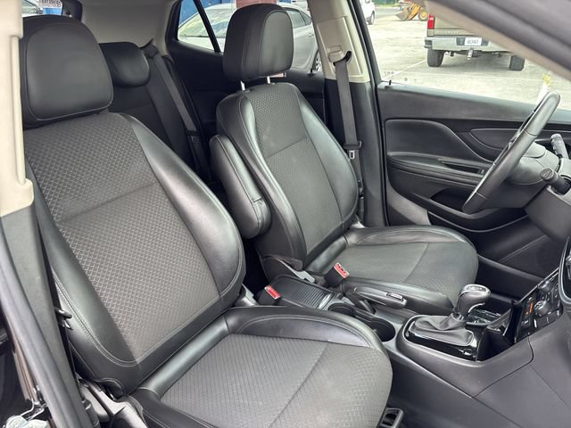 Used 2022 Buick Encore Preferred w/ Safety Package AWD/4WD image 23