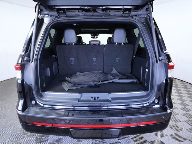 Used 2023 Lincoln Navigator L Reserve w/ Equipment Group 201A AWD/4WD image 10