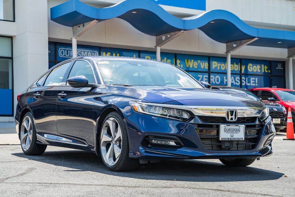 Used 2018 Honda Accord Touring image 1