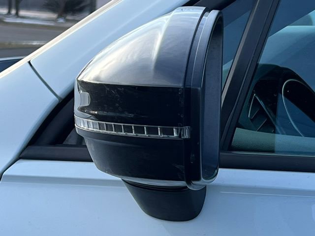 Used 2021 Volkswagen Tiguan SE R-Line image 38