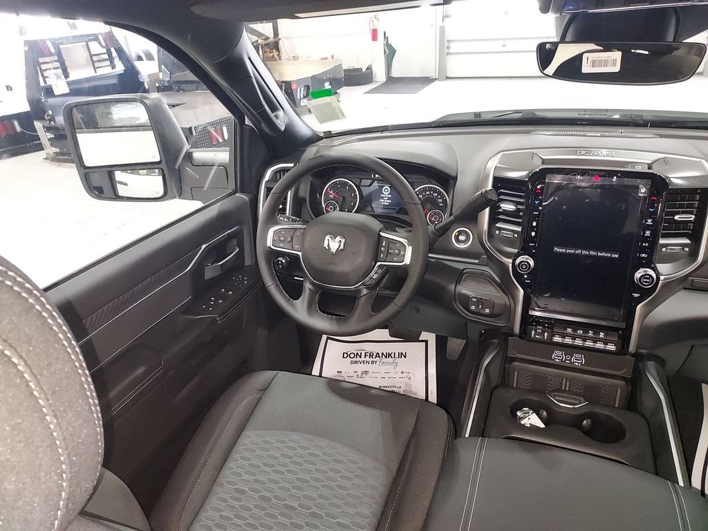 New 2026 RAM 2500 Big Horn AWD/4WD image 15