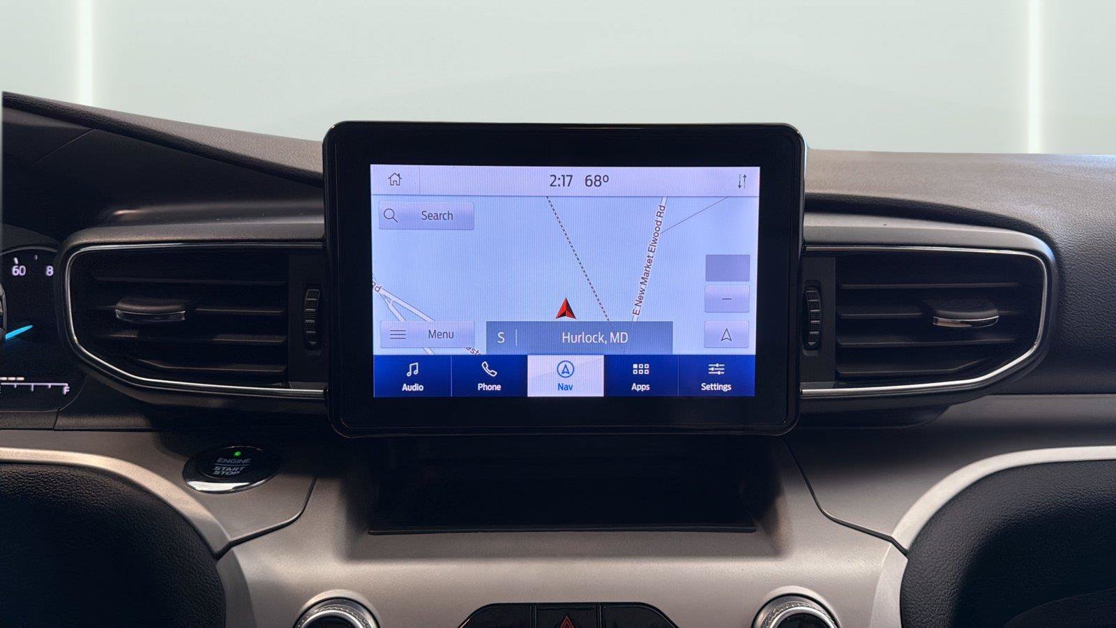 Used 2021 Ford Explorer XLT w/ Equipment Group 202A AWD/4WD image 18