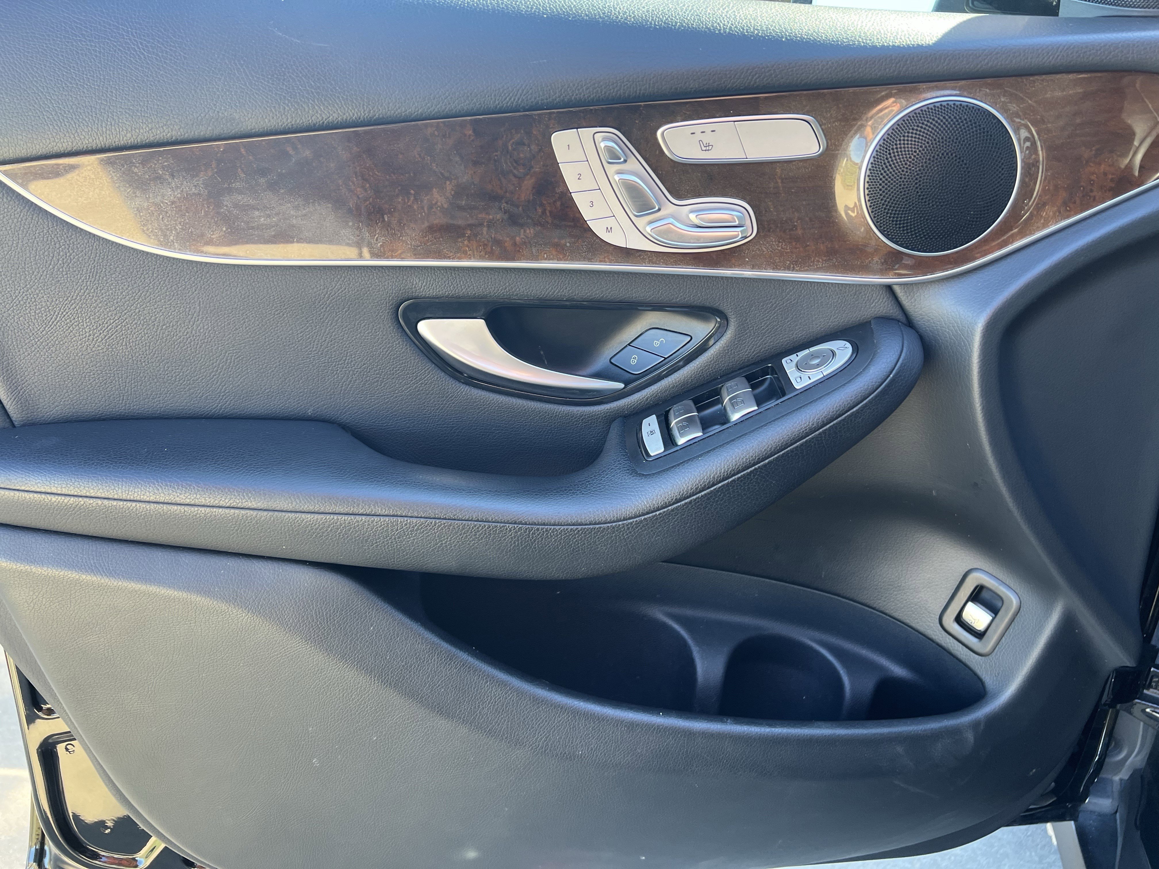 Certified 2019 Mercedes-Benz GLC 300 4MATIC w/ Driver Assistance Package image 14