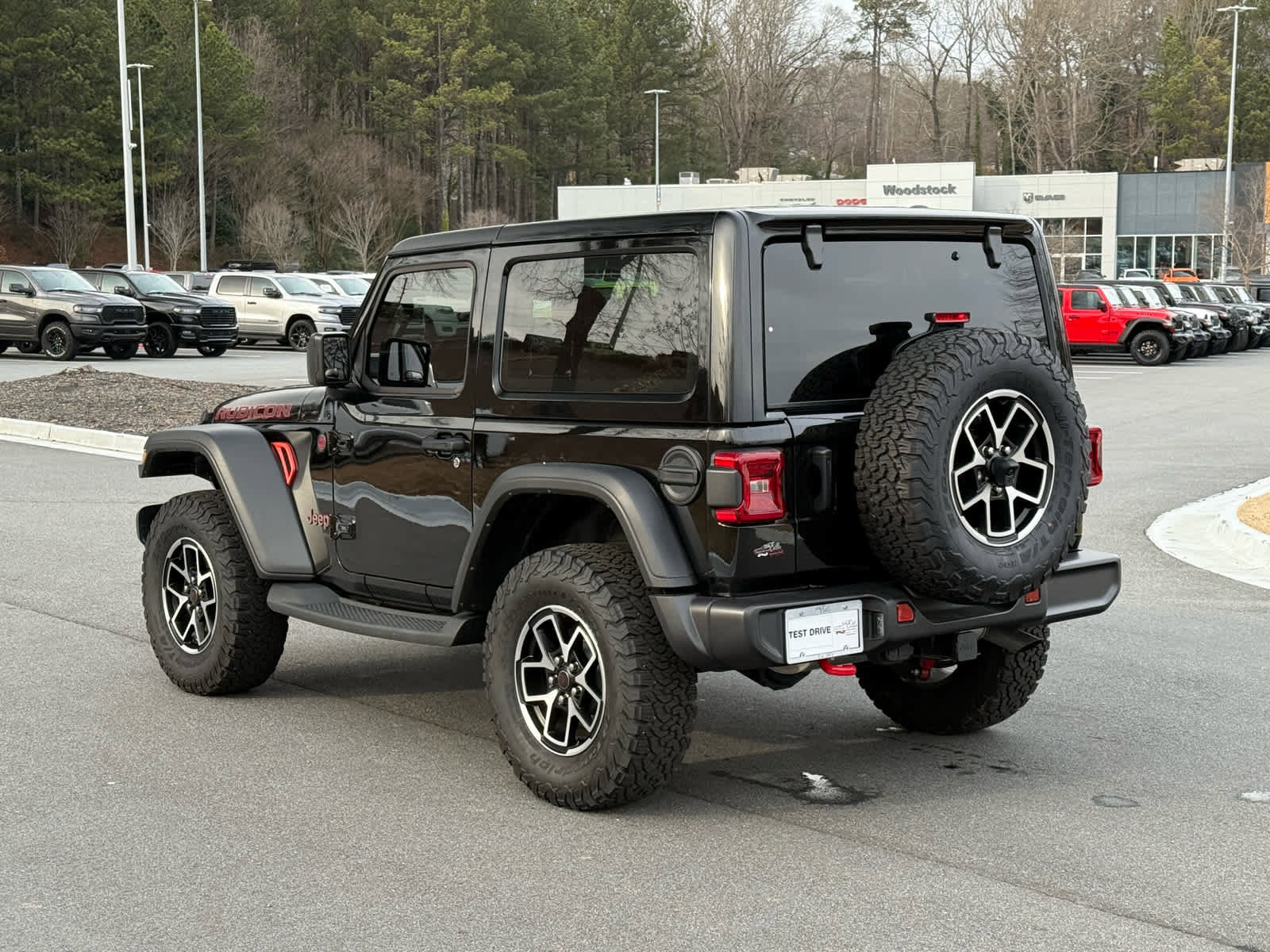 Used 2025 Jeep Wrangler Rubicon w/ Convenience Group image 5