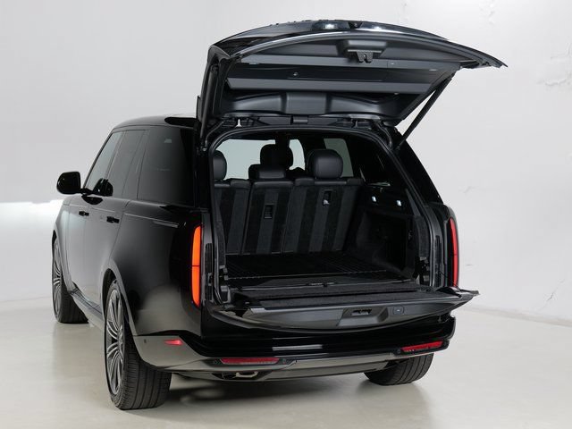 Certified 2025 Land Rover Range Rover SE AWD/4WD image 30