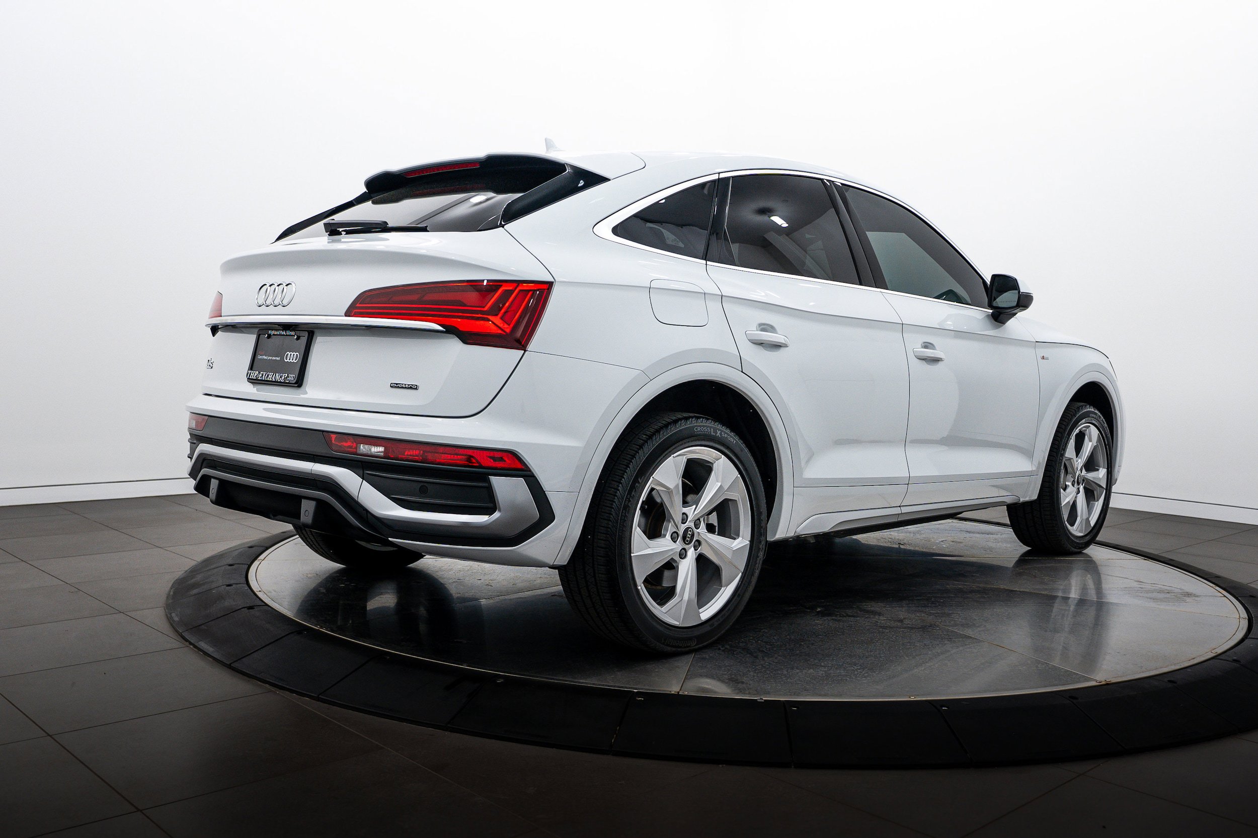 Certified 2024 Audi Q5 2.0T Premium Plus w/ Premium Plus Package AWD/4WD image 4