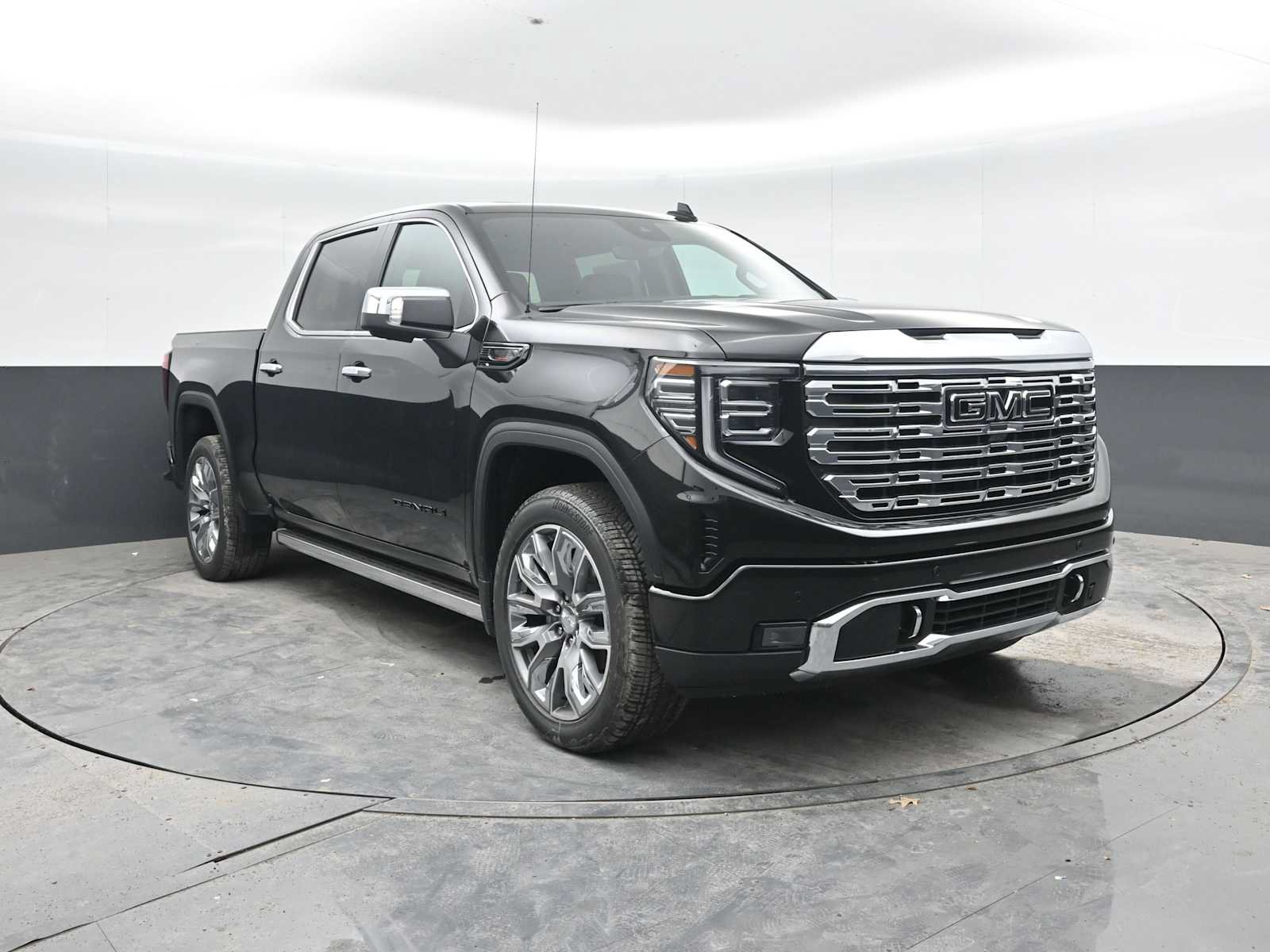 New 2026 GMC Sierra 1500 Denali w/ Denali Reserve Package AWD/4WD image 7