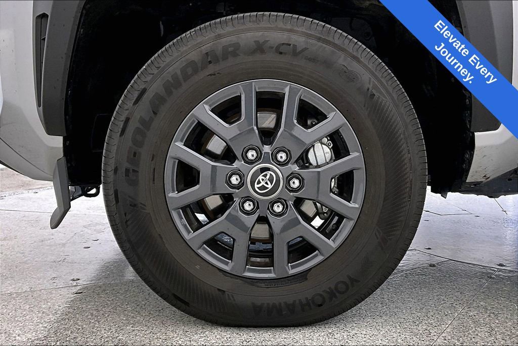 Used 2025 Toyota 4Runner SR5 image 11