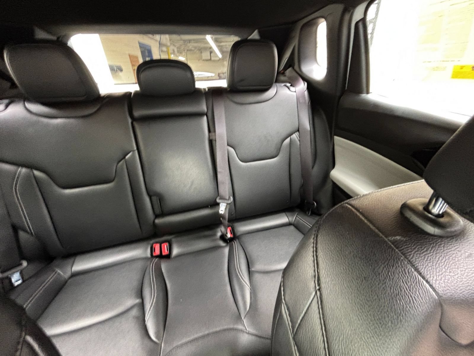 Used 2025 Jeep Compass Limited AWD/4WD image 32
