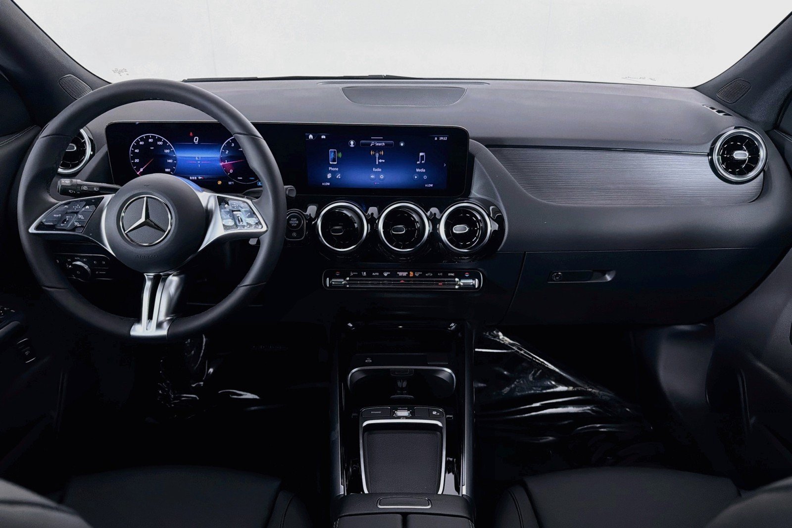 New 2026 Mercedes-Benz GLA 250 image 4